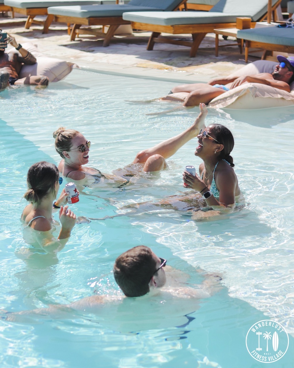 25m Lap Pool & Sun Lounge