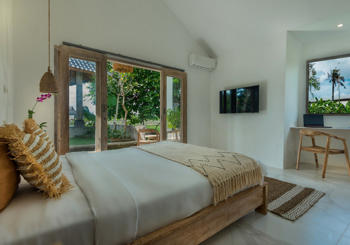 King Bed Suite